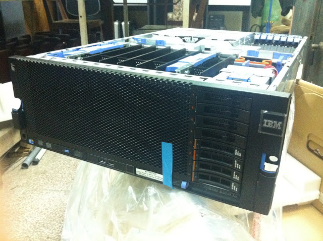 [Đập hộp] Máy chủ IBM System xSeries x3850x5 – 7145 1RA